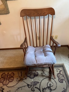 lot 100 image: Wooden Rocking Chair with Cushioned Seat