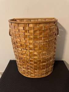 lot 133 image: Woven Wood Corner Basket with Carrying Handles