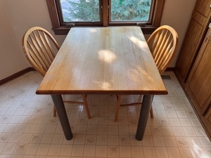 lot 160 image: Wooden Kitchen Table with 2 Matching Chairs