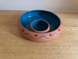 lot 176 image: Portuguese Hand-Painted Chip and Dip Serving Bowl by Chimark