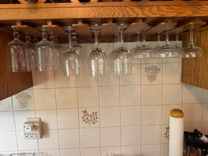 lot 181 image: Set of 10 Assorted Wine and Cocktail Glasses