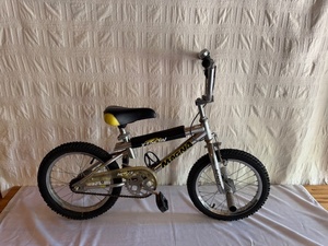 lot 273 image: Magna 16-Inch Boys BMX Style Bike with Black and Yellow Accents