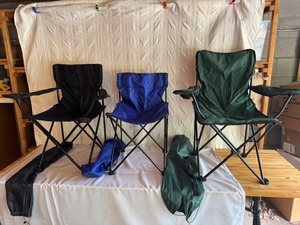 lot 286 image: Set of 3 Folding Camp Chairs with Carry Bags Black Blue Green