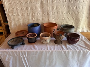 lot 292 image: Collection of 9 Assorted Decorative Planters and Plant Pot Stands