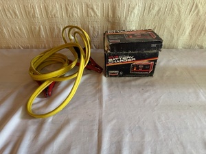 lot 293 image: Century 12V Battery Charger with Jumper Cables