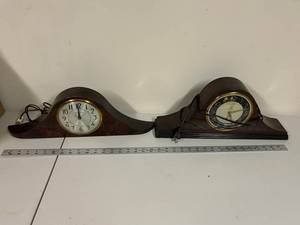 lot 882 image: Vintage Mantel Clocks Lot - Telechron Warren Telechron Co. USA