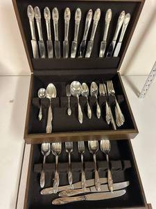 lot 894 image: Complete Silver-Plated Flatware Set in Fitted Case