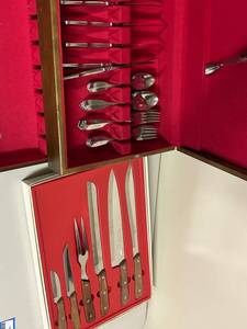 lot 905 image: Kitchen Delite Stainless Steel Cutlery & Knife Set with Wooden Handles