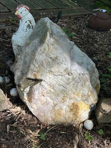 lot 1009 image: Large Natural Landscaping Stone for Garden Decor
