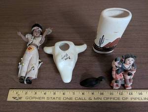 lot 71 image: Collection of 5 Native American Style Figurines and Pottery Decor