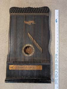 lot 254 image: Vintage Symphony Zither String Instrument with Decorative Inlay