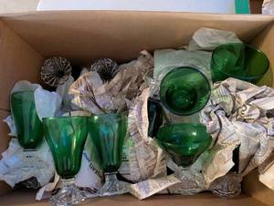 lot 256 image: Set of 6 Green Depression Glass Goblets and Sherbet Cups with Clear Pedestal Base