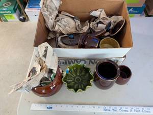 lot 264 image: Collection of Vintage Stoneware and Pottery Kitchenware
