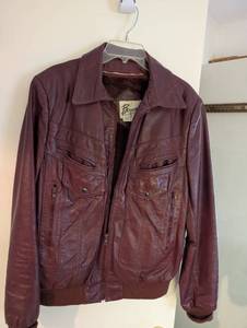 lot 321 image: Bermans Brown Leather Bomber Jacket Size 44L Made in Korea