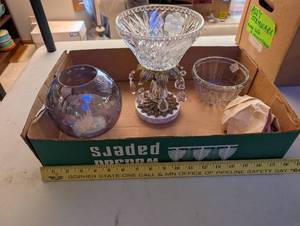 lot 332 image: Set of 3 Decorative Glass Bowls and Crystal Centerpiece