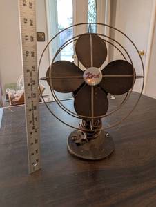 lot 347 image: Vintage Kord Mini Electric Desk Fan