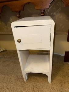 lot 91 image: Vintage Wood Humidor Cabinet with Copper Lining