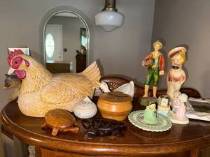 lot 188 image: Collection of Vintage Figurines and Decorative Items