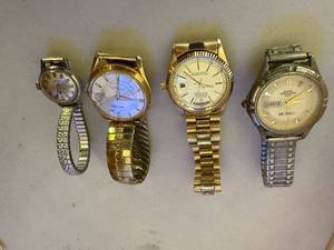 lot 218 image: Collection of 4 Assorted Vintage and Modern Wristwatches - Rolex Replica (Not authenticated), Cherokee, World Trader, Electro