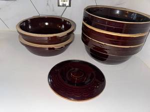 lot 273 image: Set of 5 Brown Glazed Stoneware Mixing Bowls with Lid