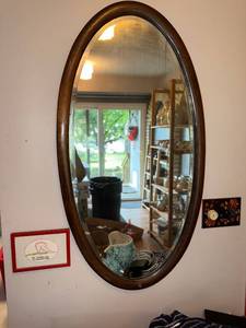 lot 288 image: Vintage Oval Wall Mirror with Wood Frame