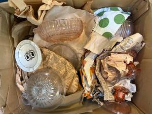 lot 294 image: Box of Assorted Vintage Glassware, Porcelain, and Metal Decor Collectibles