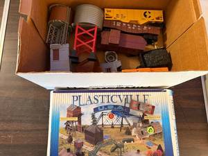 lot 302 image: Plasticville O Scale Model Train Cars and Building Accessories Kit