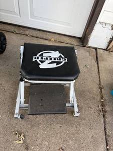 lot 435 image: Creeper Rolling Shop Stool with Padded Seat