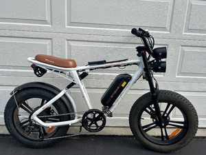 ENGWE Electric Fat Tire Bike with Bontrager Helmet, Medium