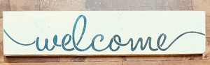 lot 49 image: Rustic Wooden Welcome Sign for Home Decor