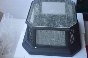 lot 1 image: Outdoor Light flushmount
