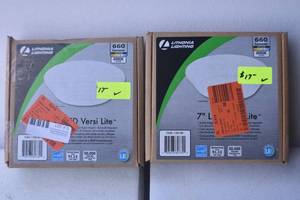 lot 12 image: 7 inch LED Versi Light