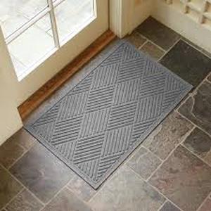 lot 25 image: Bungalow Flooring Waterhog Diamonds 23 in. x 35 in. PET Polyester Indoor Outdoor Door Mat Medium Gray   Customer Returns See Pictures