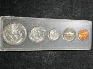 1964 US YEAR SET IN HARDCOVER CASE