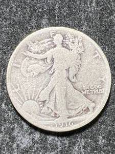 lot 06 image: 1916 US WALKING LIBERTY HALF DOLLAR