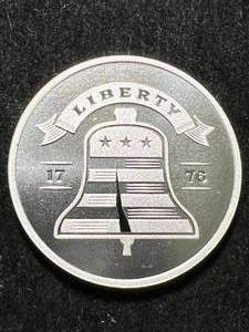 lot 69 image: 1 TROY OZ .999 FINE SILVER LIBERTY ROUND