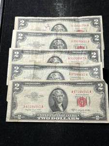 lot 80 image: GROUP OF 5 US RED SEAL $2 BILLS