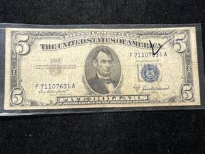 lot 82 image: 1953A US BLUE SEAL $5 SILVER CERTIFICATE