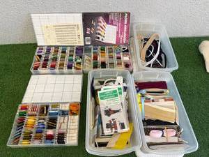 lot 11 image: CraftingSewing Supplies