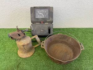 lot 26 image: Cast Iron Deep Cauldron, Blow Torch & Time Clock