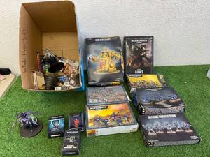 lot 40 image: Warhammer 40,000