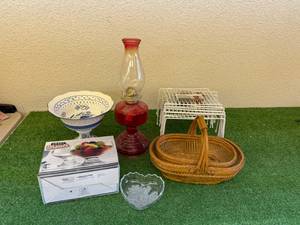 lot 61 image: Kerosene Lamp & Home Decor Items