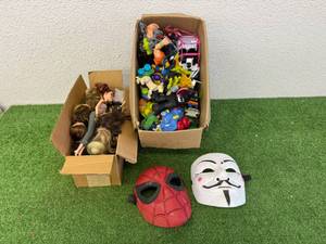 lot 63 image: Bratz Dolls, Toys & Masks