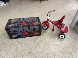 lot 69 image: Toy Chest & Radio Flyer Trike