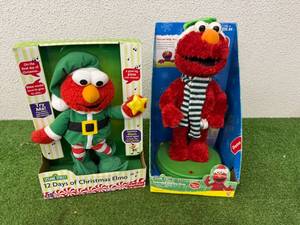 lot 77 image: Elmo Christmas Toys