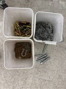 lot 110 image: Bolts & Chain