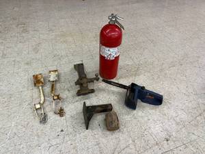 lot 111 image: Mixed Lot - Receiver, Air Extinguisher