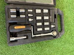 lot 113 image: The Crank RatchetSocket Set