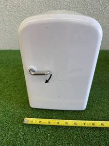 lot 133 image: Mini DC Refrigerator