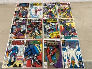 lot 194 image: Trans Formers Comic Books